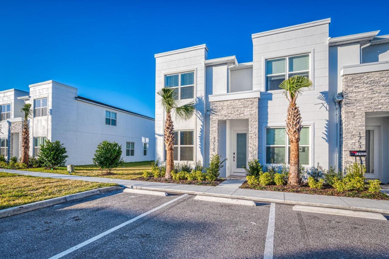 Comfortable Townhome With Private Pool Near Disney Four Corners エクステリア 写真